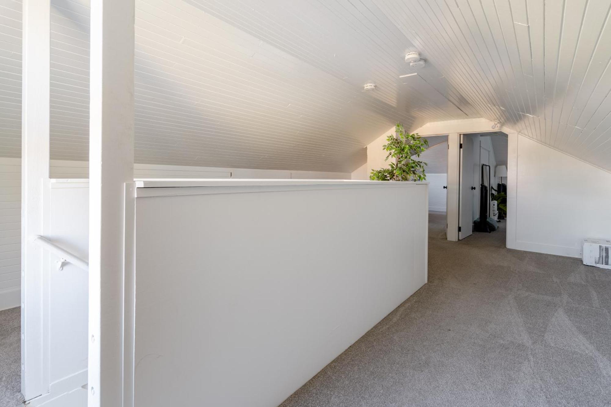 Collection- Trendy 4br 2ba In Alberta Arts District! Holiday home