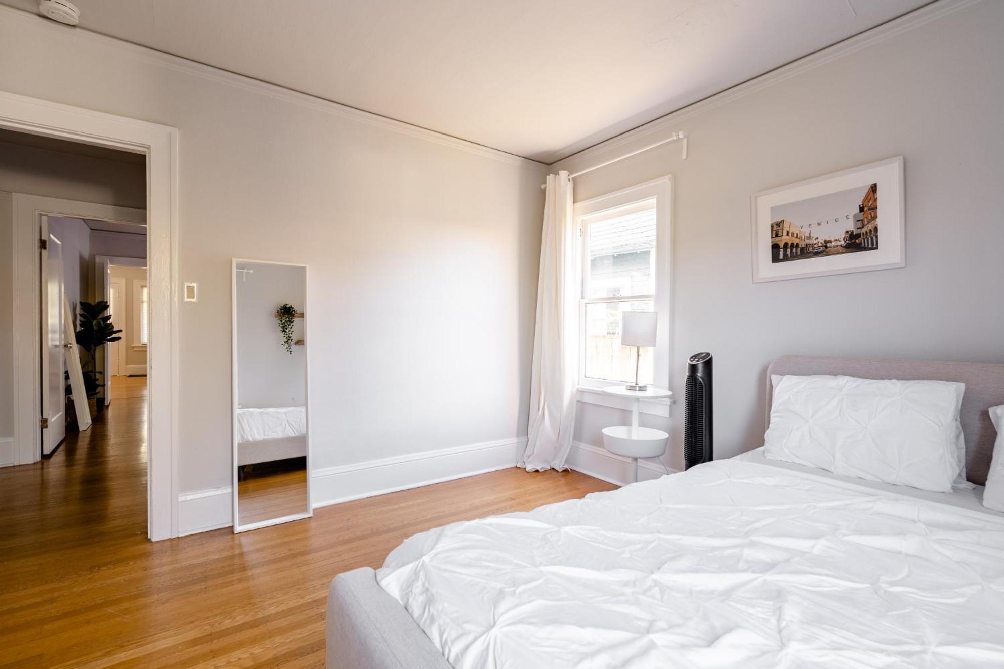Collection- Trendy 4br 2ba In Alberta Arts District! Holiday home *