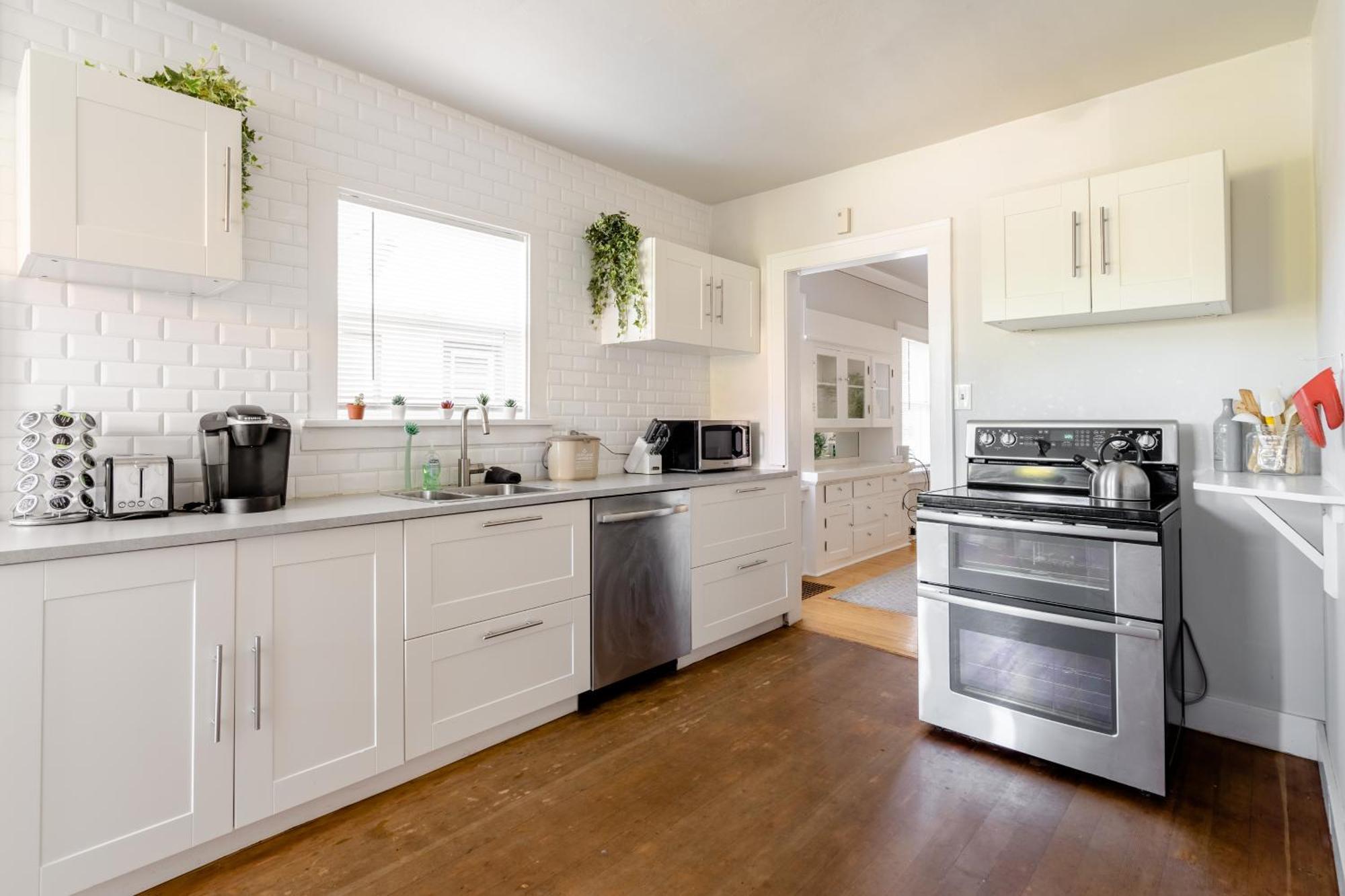 Collection- Trendy 4br 2ba In Alberta Arts District! * Portland